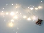 CADENA DE LUZ CON LEDs COLOR BLANCO CALIDO 30 LEDs A PILAS  LONGITUD 180 cm