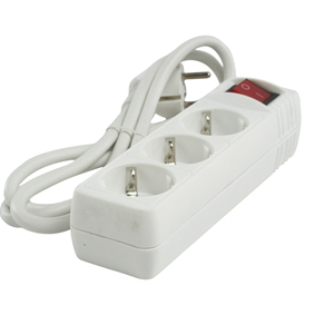 REGLETA 3 TOMAS BASE MULTIPLE 1.5 m CON INTERRUPTOR