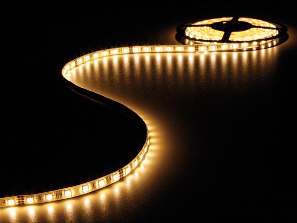 CINTA DE LEDs FLEXIBLE  COLOR BLANCO CLIDO 3500K  300 LEDs  5m  24V