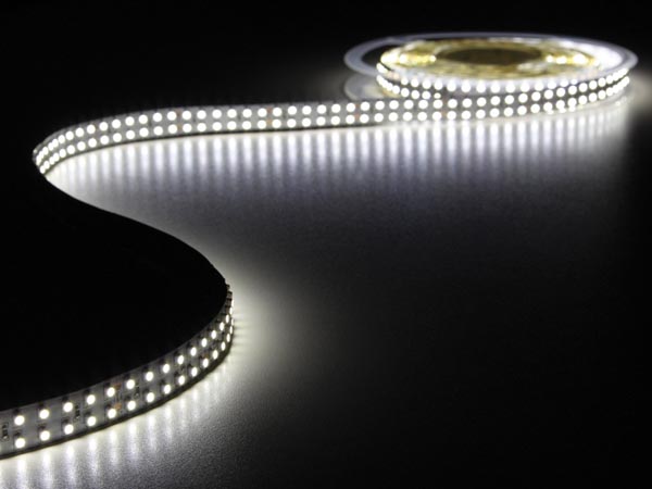 CINTA DE LEDs FLEXIBLE  COLOR BLANCO FRO 6500K  1200 LEDs  5m  24V