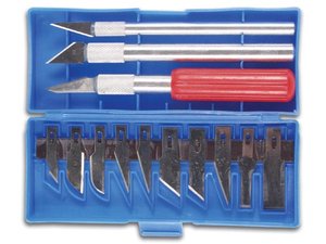 JUEGO 3 CUTTERS DE PRECISION CON 10 HOJAS RECAMBIO CON MALETIN PARA GUARDAR