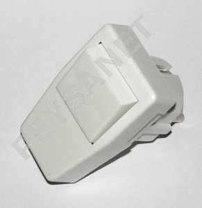 ENCHUFE MACHO AEREO REDONDO CON INTERRUPTOR 10A TOMA T